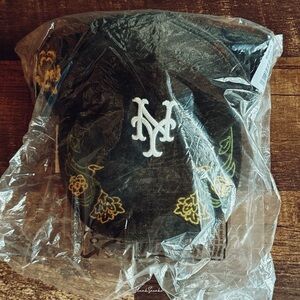 Kith New Era New York Mets Floral Chenille Low Profile Fitted Hat • Allure• 2024